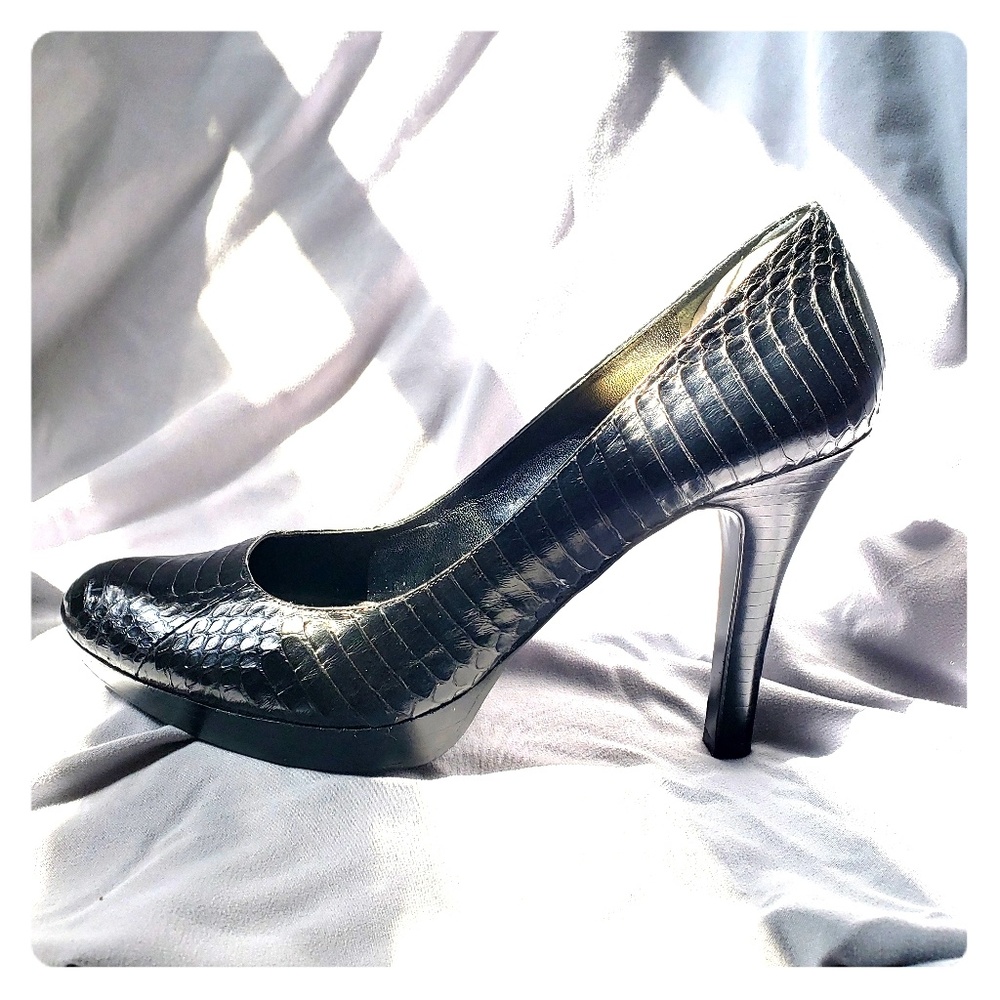 Ralph Lauren Maria Black Snakeskin Pumps - 10M